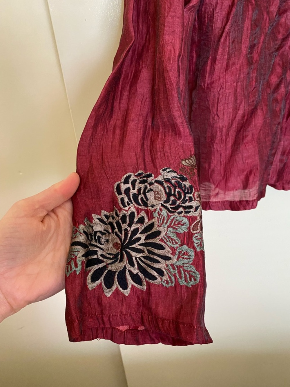 Citron Santa Monica Burgundy Embroidered Crane Blouse - Picture 6 of 7